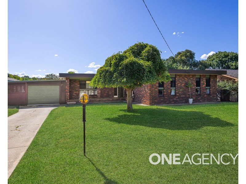 19 NORFOLK AVENUE, Lake Albert NSW 2650