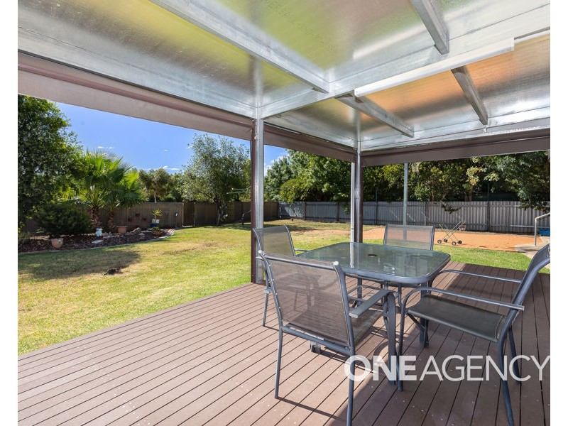 19 NORFOLK AVENUE, Lake Albert NSW 2650