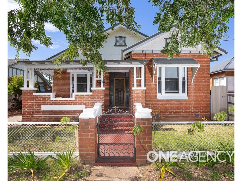 64 BROOKONG AVENUE, Wagga Wagga NSW 2650
