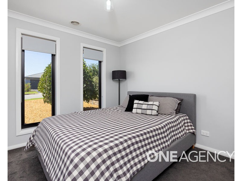 7 LOVELL PLACE, Lloyd NSW 2650