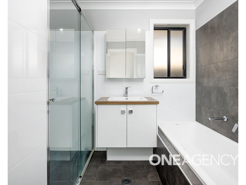 7 LOVELL PLACE, Lloyd NSW 2650