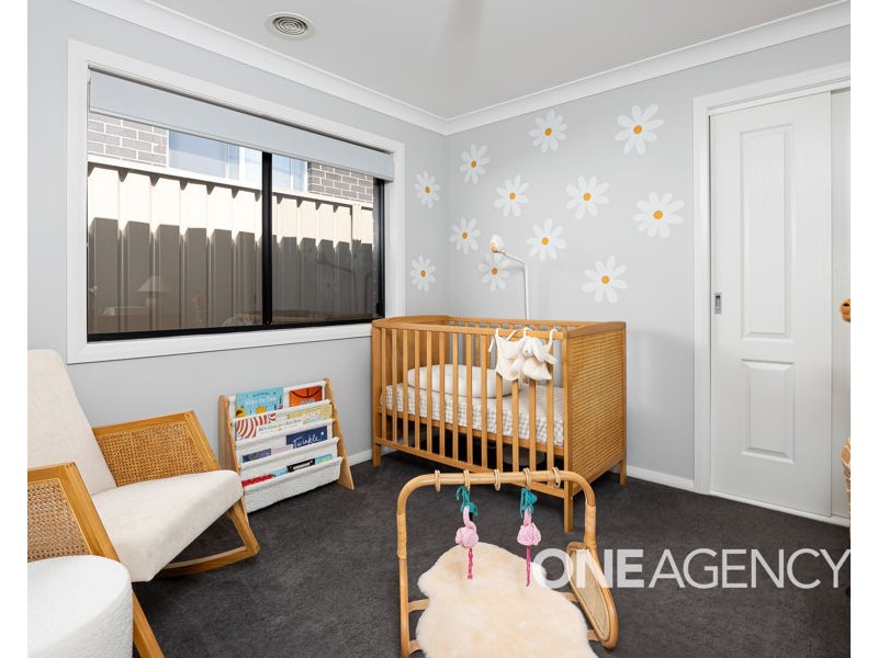 7 LOVELL PLACE, Lloyd NSW 2650