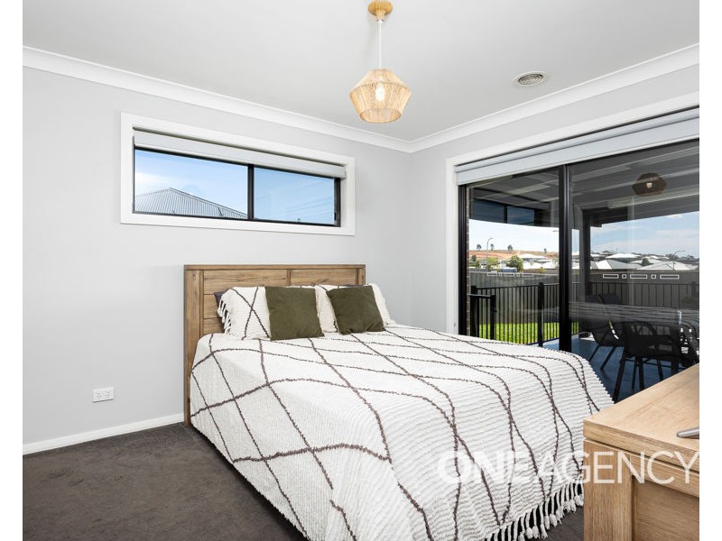 7 LOVELL PLACE, Lloyd NSW 2650