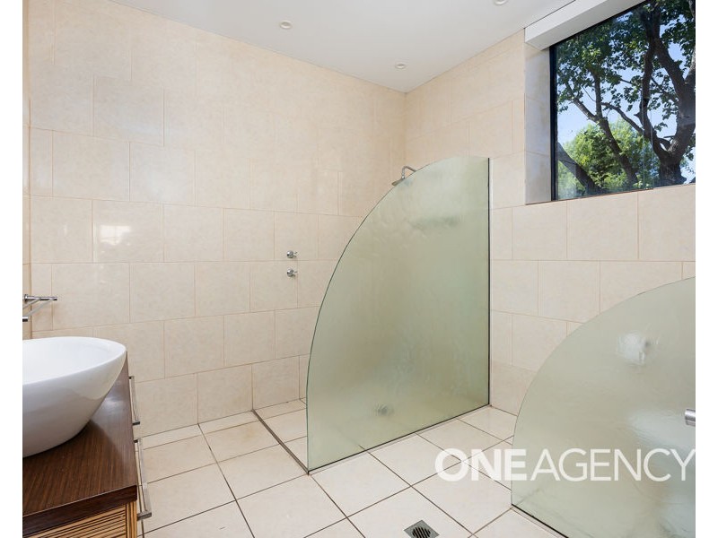 143 HAMPDEN AVENUE, North Wagga Wagga NSW 2650