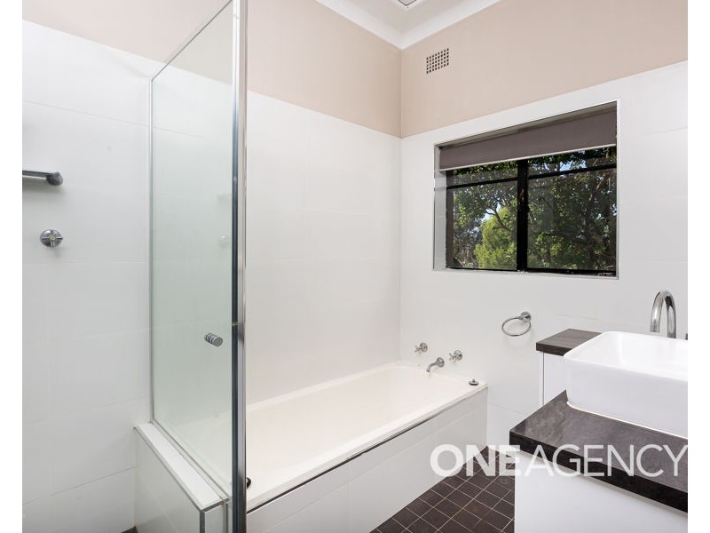 143 HAMPDEN AVENUE, North Wagga Wagga NSW 2650