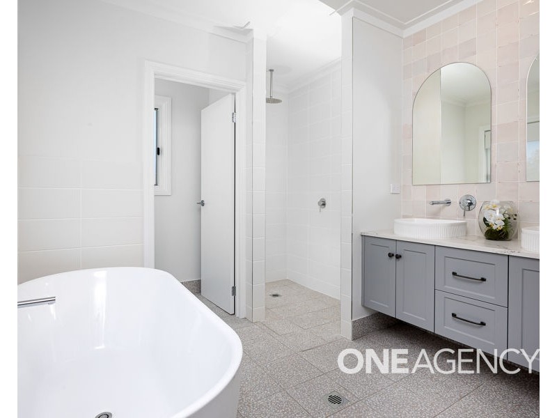 1 PINE COURT, Springvale NSW 2650