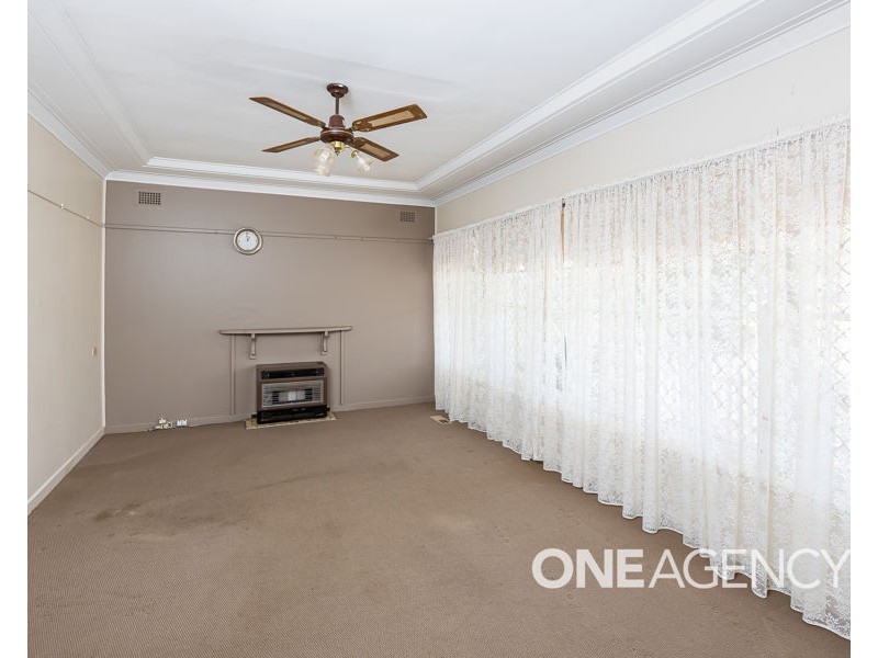 10 URANA STREET, Turvey Park NSW 2650
