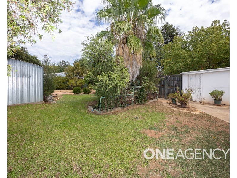 10 URANA STREET, Turvey Park NSW 2650