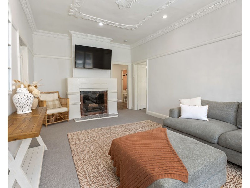 106 URANA STREET, Turvey Park NSW 2650