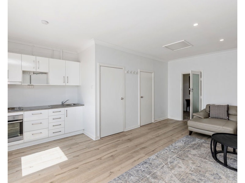 106 URANA STREET, Turvey Park NSW 2650