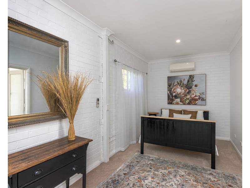 106 URANA STREET, Turvey Park NSW 2650