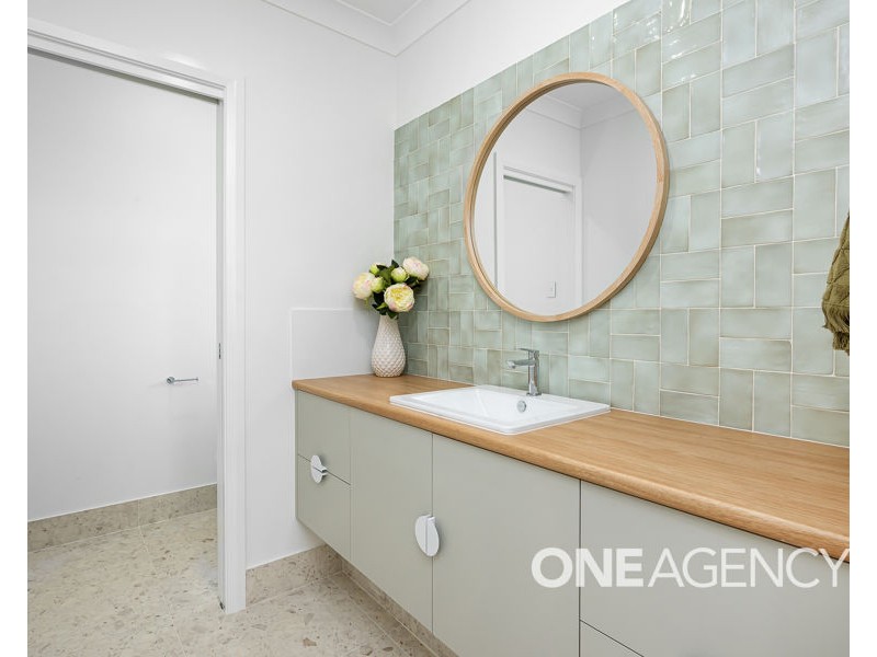 24 PRESTON CRESCENT, Lloyd NSW 2650