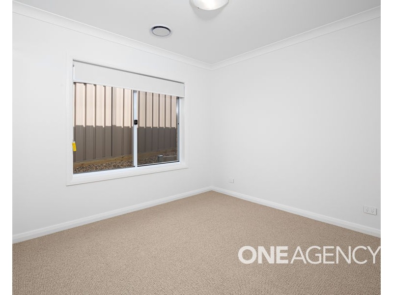 24 PRESTON CRESCENT, Lloyd NSW 2650