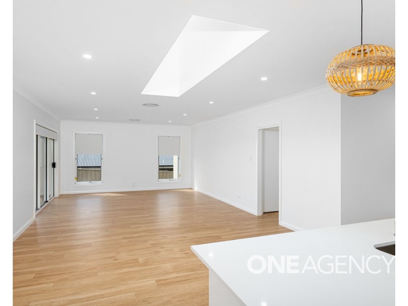 24 PRESTON CRESCENT, Lloyd NSW 2650