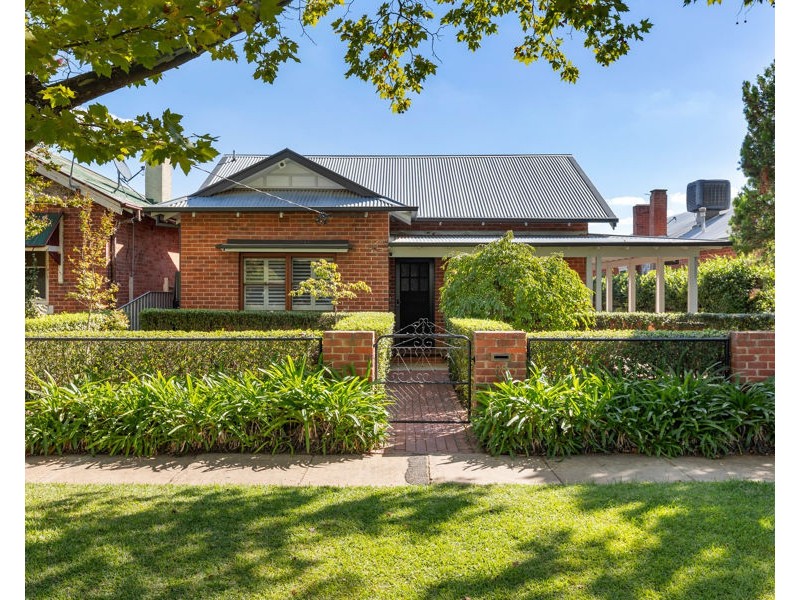 68 THORNE STREET, Wagga Wagga NSW 2650
