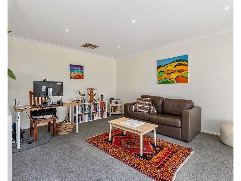 3 NATHAN PLACE, Kooringal NSW 2650