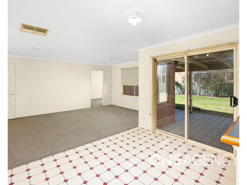 35 LANSDOWNE AVENUE, Lake Albert NSW 2650