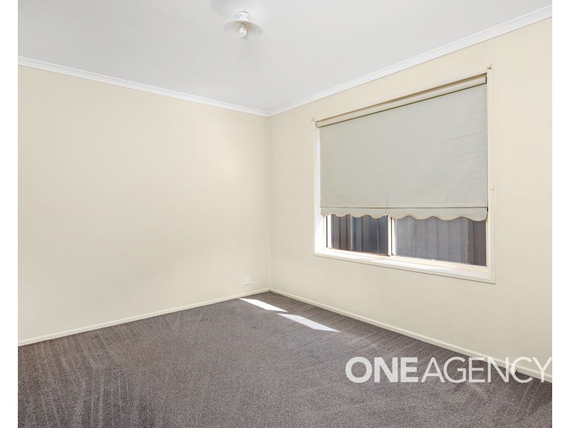 35 LANSDOWNE AVENUE, Lake Albert NSW 2650