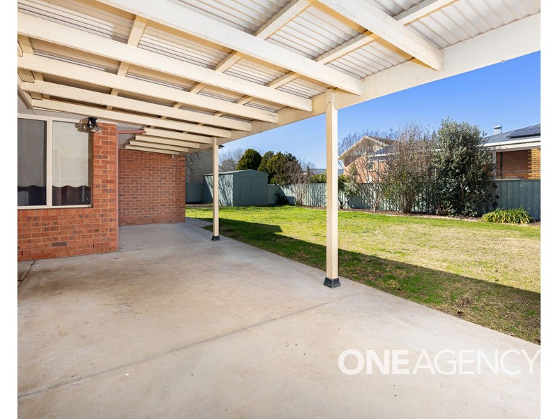 35 LANSDOWNE AVENUE, Lake Albert NSW 2650