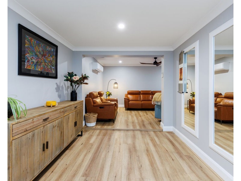 25 LAKE STREET, Lake Albert NSW 2650