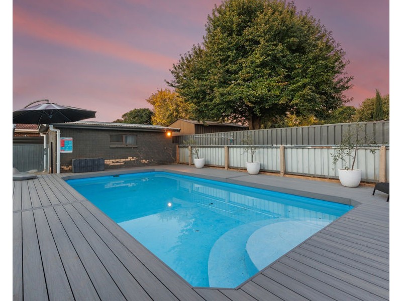 25 LAKE STREET, Lake Albert NSW 2650