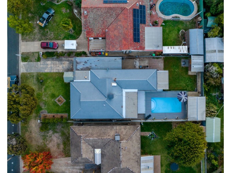 25 LAKE STREET, Lake Albert NSW 2650