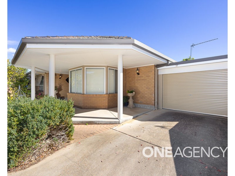 10 PLUMPTON ROAD, Kooringal NSW 2650