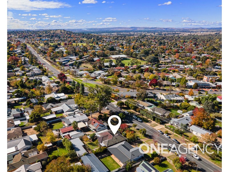 10 PLUMPTON ROAD, Kooringal NSW 2650