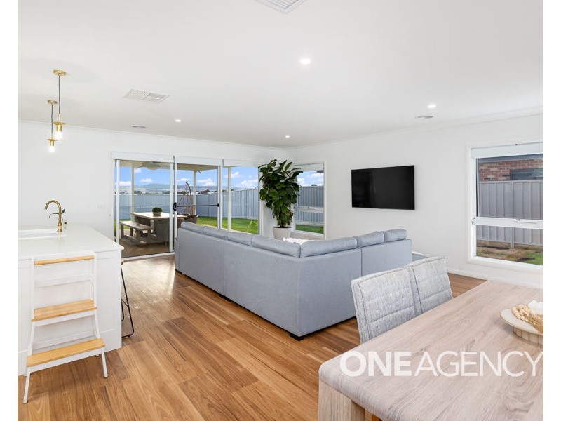 19 DALLAS AVENUE, Gobbagombalin NSW 2650