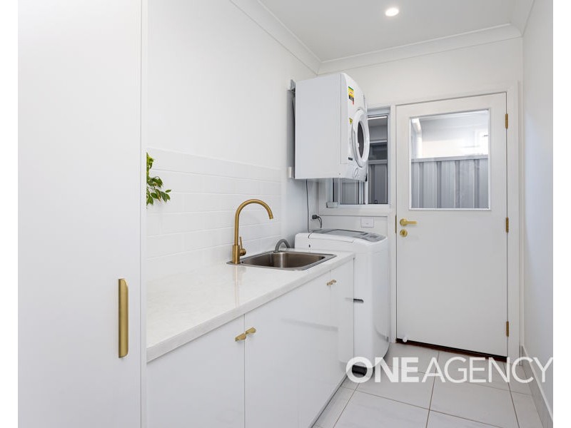 19 DALLAS AVENUE, Gobbagombalin NSW 2650