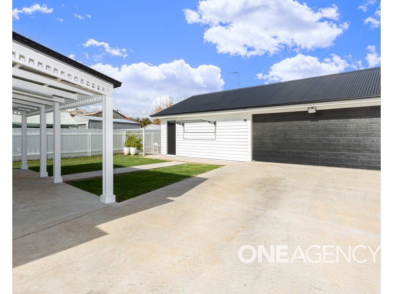 78 FERNLEIGH ROAD, Mount Austin NSW 2650