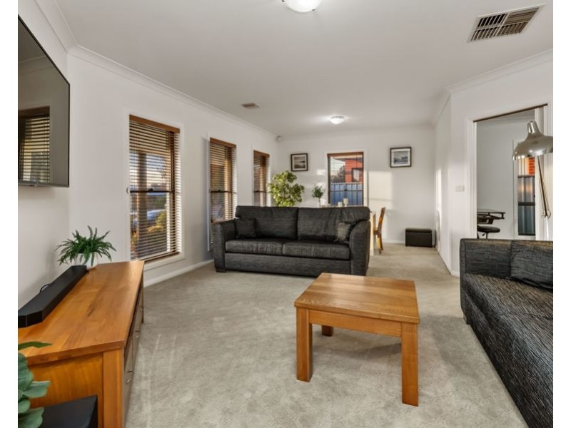 126 YENTOO DRIVE, Glenfield Park NSW 2650