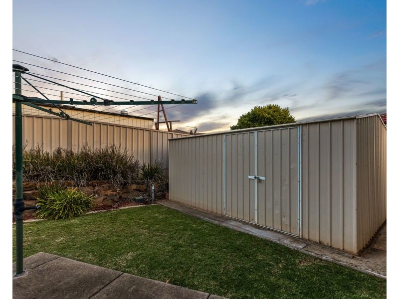 126 YENTOO DRIVE, Glenfield Park NSW 2650