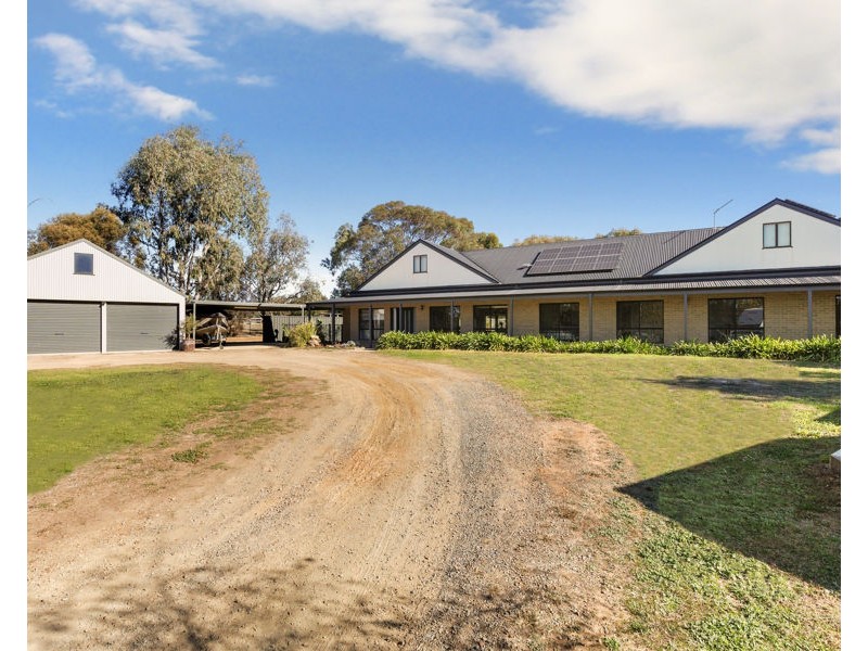 1 CORREA PLACE, Springvale NSW 2650