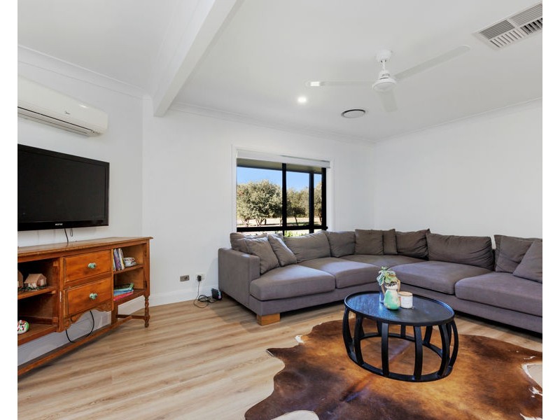 1 CORREA PLACE, Springvale NSW 2650