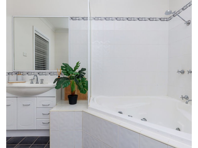 1 CORREA PLACE, Springvale NSW 2650