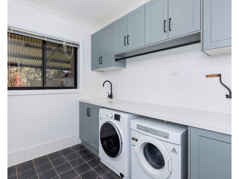 1 CORREA PLACE, Springvale NSW 2650