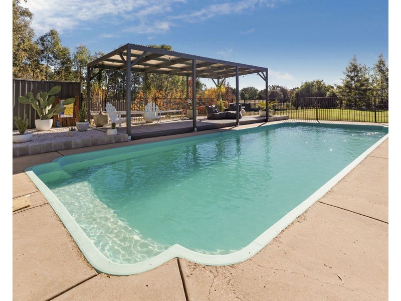 1 CORREA PLACE, Springvale NSW 2650