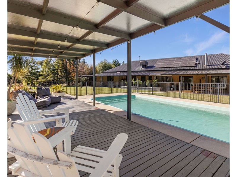 1 CORREA PLACE, Springvale NSW 2650