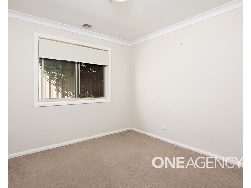 9 CHARLTON STREET, Boorooma NSW 2650