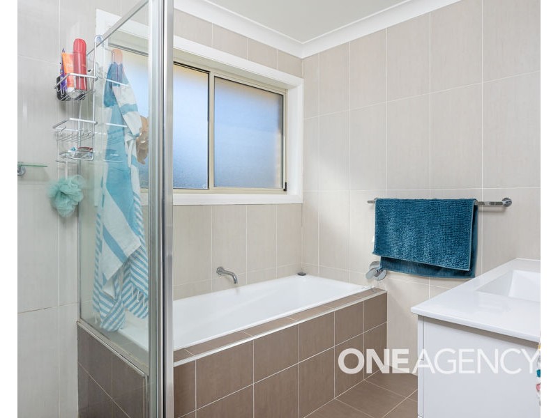 9 CHARLTON STREET, Boorooma NSW 2650