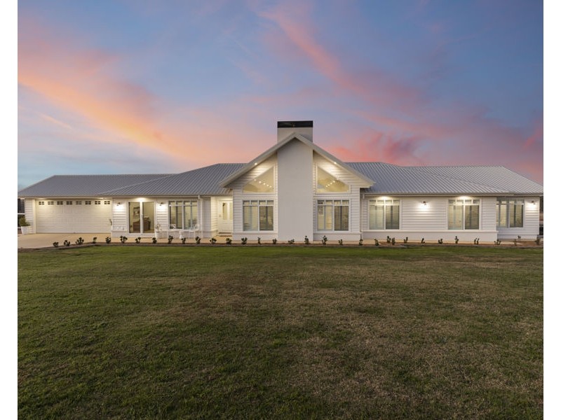 17 SIRIUS WAY, Gumly Gumly NSW 2652