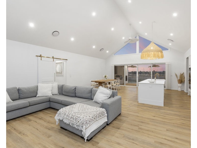 17 SIRIUS WAY, Gumly Gumly NSW 2652