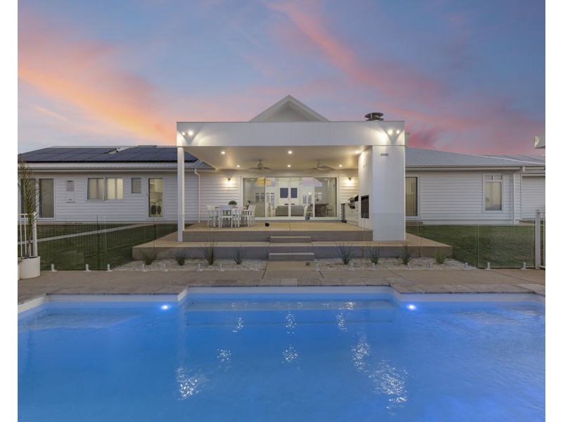 17 SIRIUS WAY, Gumly Gumly NSW 2652