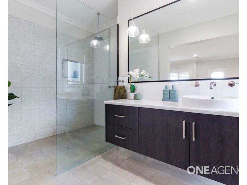 28 YENDA AVENUE, Gobbagombalin NSW 2650