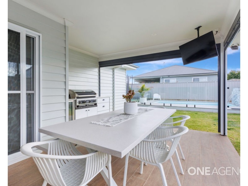 28 YENDA AVENUE, Gobbagombalin NSW 2650
