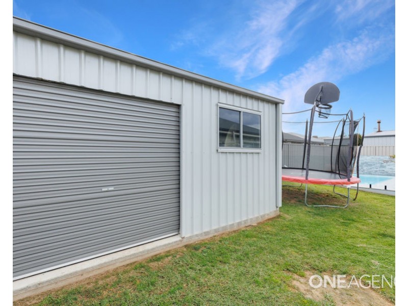 28 YENDA AVENUE, Gobbagombalin NSW 2650