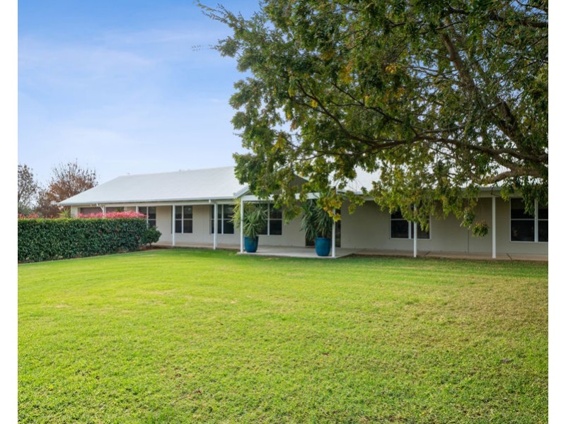 18 DUNNS ROAD, Eunanoreenya NSW 2650