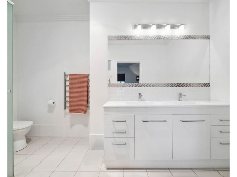 18 DUNNS ROAD, Eunanoreenya NSW 2650