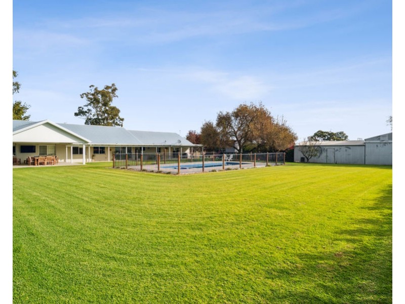 18 DUNNS ROAD, Eunanoreenya NSW 2650